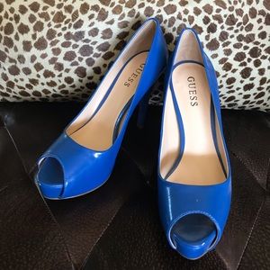 Bright blue Guess Peep-toe Pumps